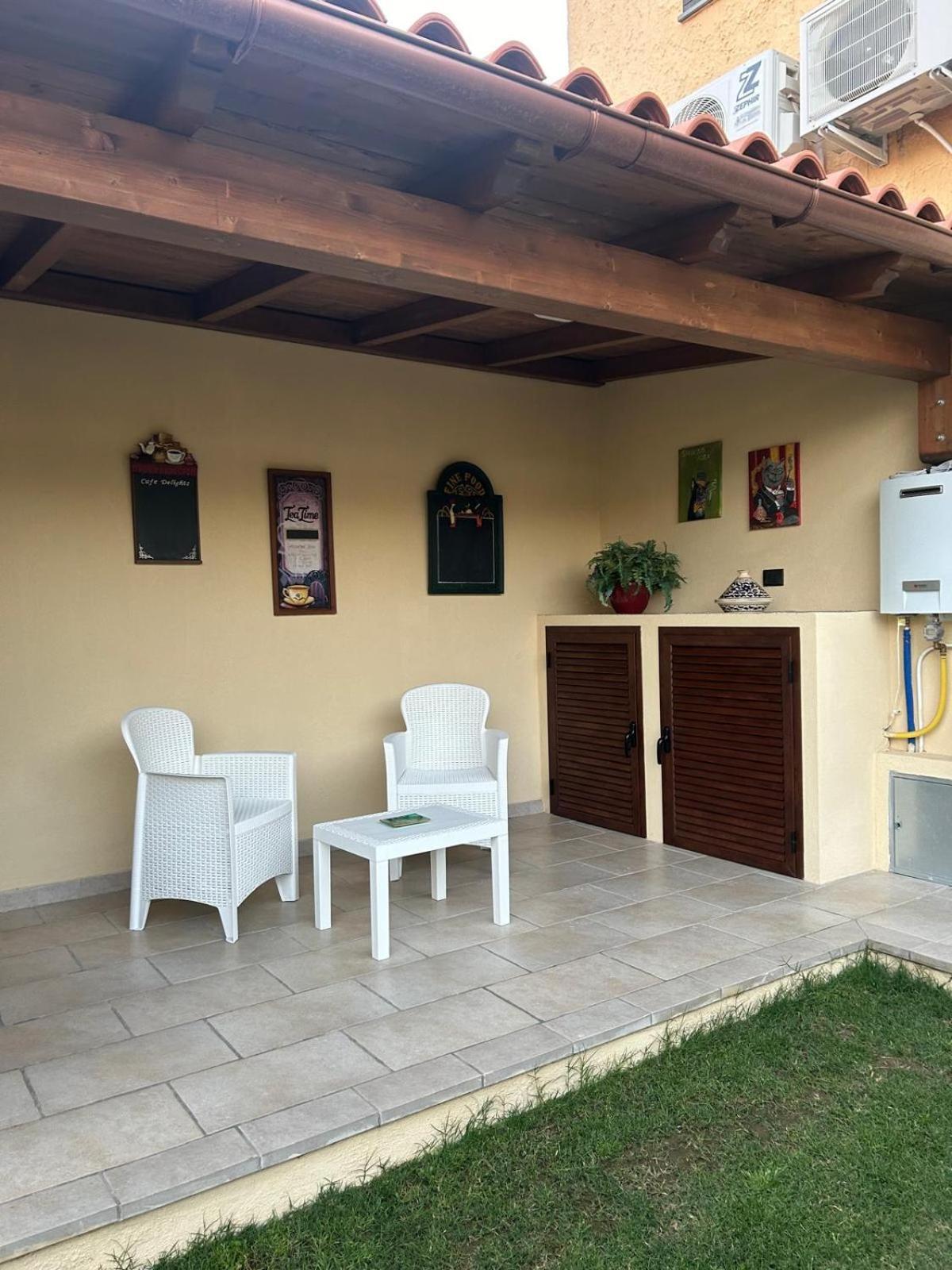 Villa I Sogni Di Alice Pula Exterior foto